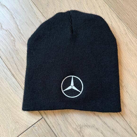 Mercedes Benz Beanie Cap Black Unisex - Picture 1 of 3